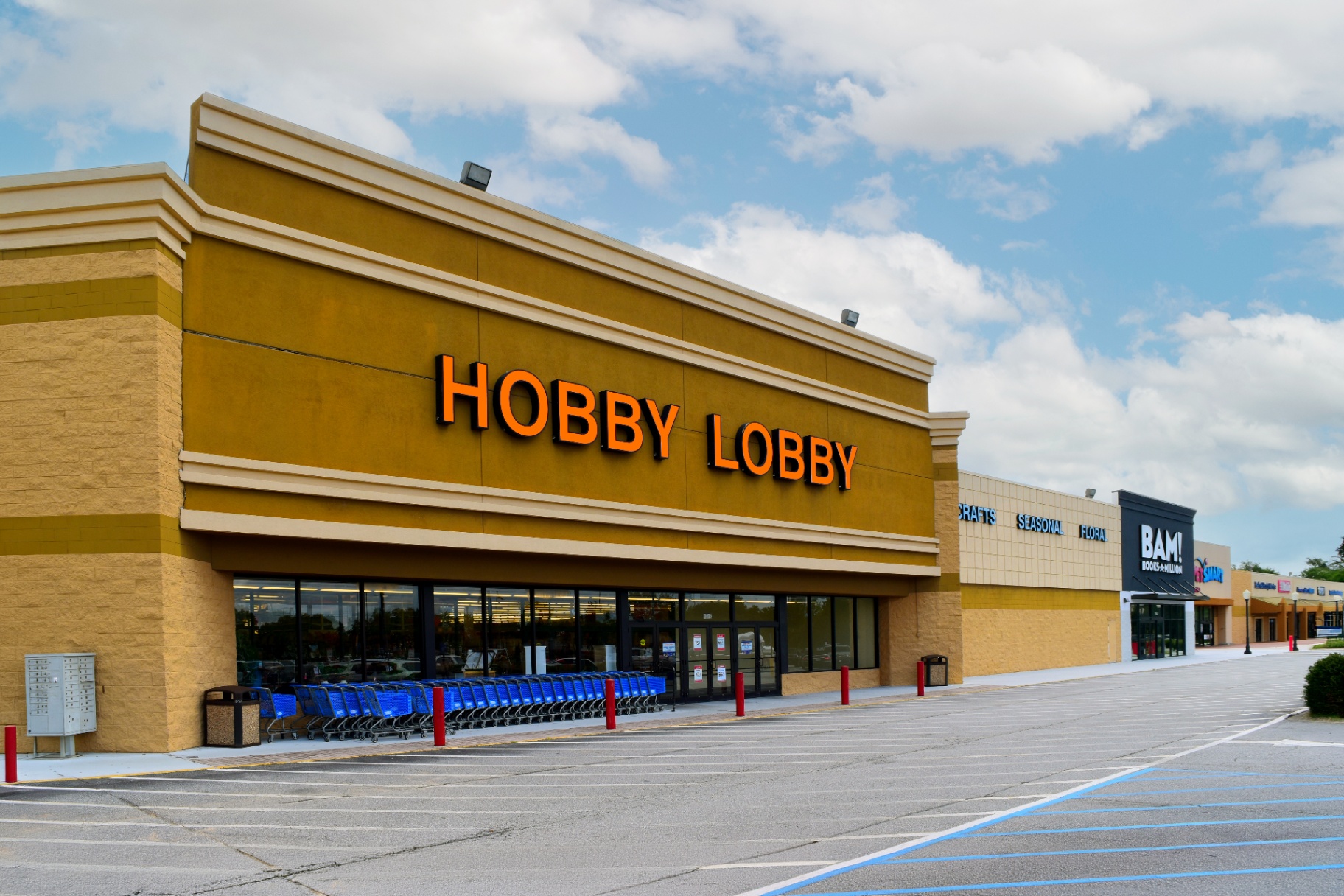 Hobby Lobby storefront at Albany Square